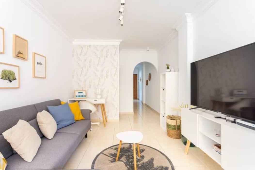 Amplio Y Comodo Apartamento En Callao Salvaje. Bagian luar foto